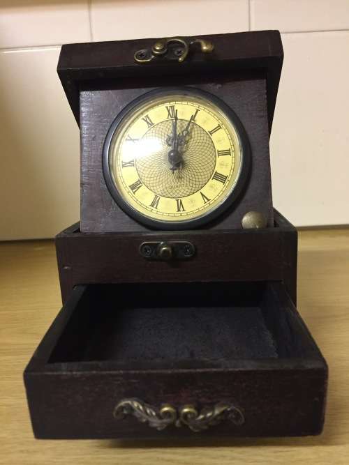 ANTIQUE LOOK BEDSIDE CLOCK